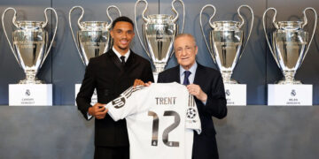 El primer día de Trent como madridista: Nuevo dorsal y un perfecto castellano