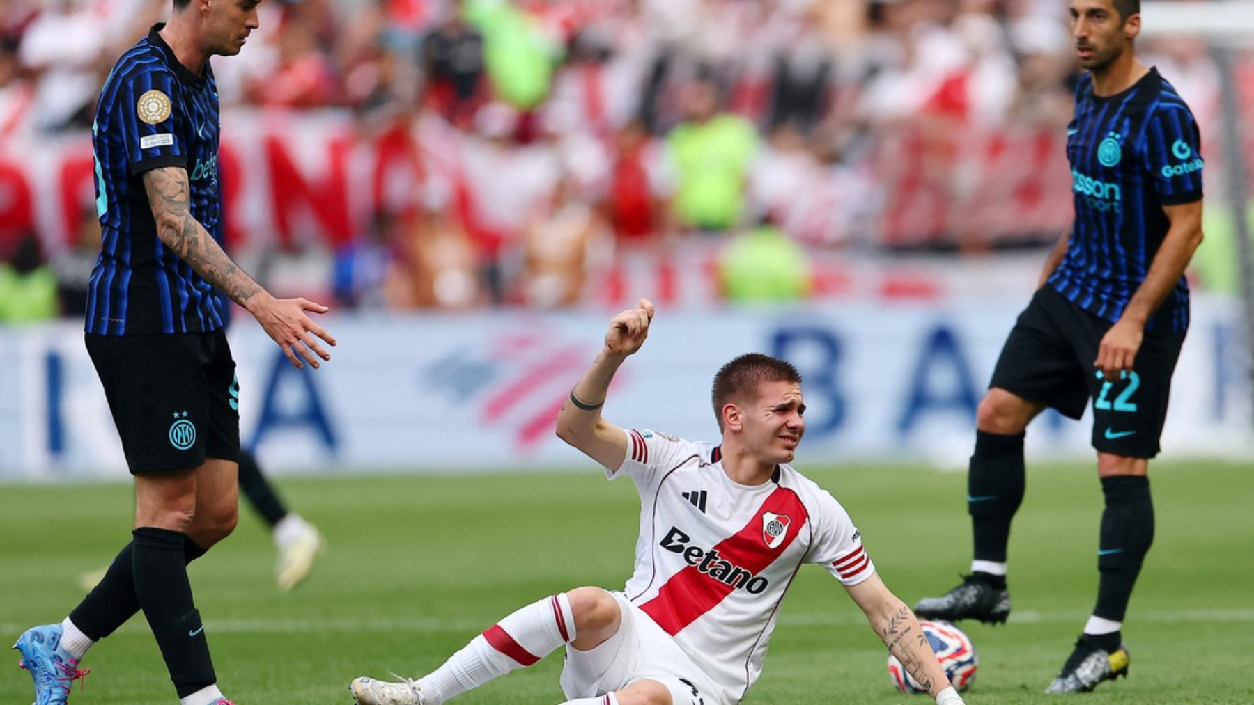 La despedida más triste para Mastantuono