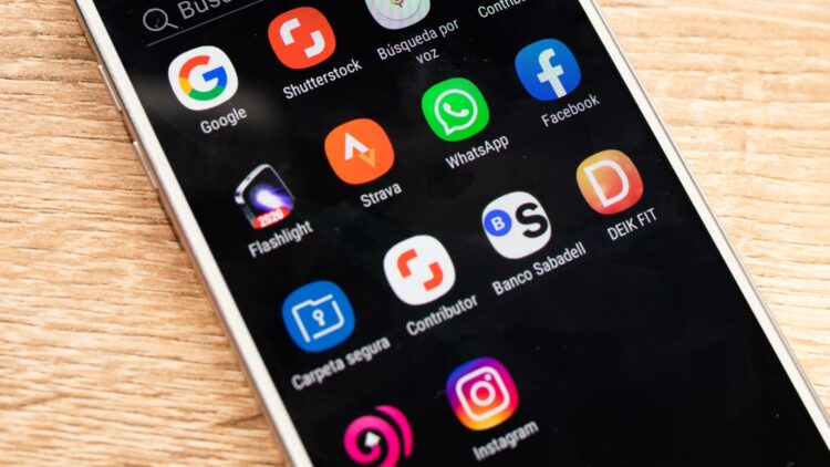 Ni brillo alto ni Bluetooth: estas son las aplicaciones que más rápido agotan la batería de tu teléfono móvil 1 Las aplicaciones que más rápido agotan la batería de tu teléfono