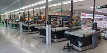 Un jubilado se encuentra 20.000 euros en el Mercadona