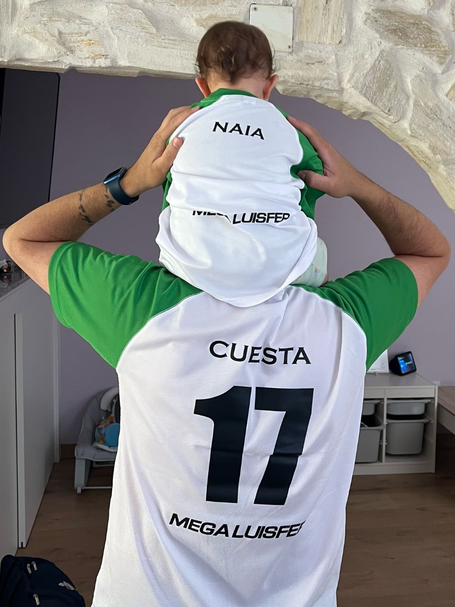 La AfterTuit Cup triunfa en Zorrilla 2 El detalle de la AfterTuit Cup con Alberto Cuesta y su pequeña Naia.