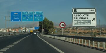 Es oficial: la DGT lanza una nueva señal de tráfico