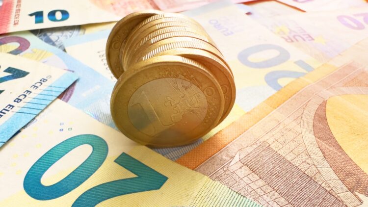 Confirmado: este país empezará a utilizar el euro en 2026 y se convertirá en el país número 21 en hacerlo 1 Confirmado: este país empezará a utilizar el euro en 2026