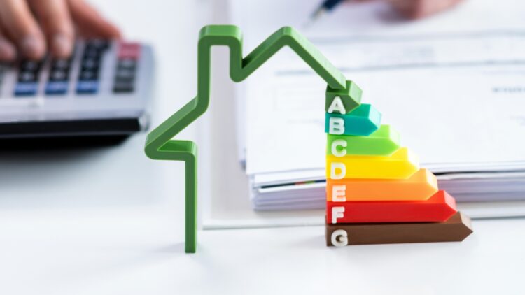 Es oficial: los propietarios no podrán vender ni alquilar sus casas sin cumplir este requisito obligatorio 1 Los propietarios no podrán vender ni alquilar sus casas