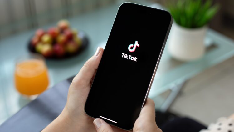Es oficial: TikTok lanza un ultimátum a millones de usuarios tras la nueva ley de Bruselas 1 TikTok lanza un ultimátum a millones de usuarios