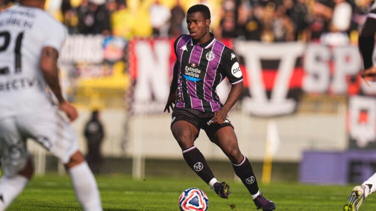 Alani, imperturbable 1 Alani | Real Valladolid