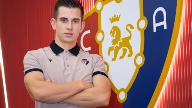 Raúl Chasco es presentado por Osasuna 1 Chasco Osasuna