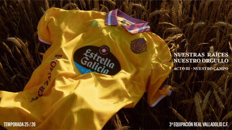 Campo amarillo en la tercera equipación 1 amarillo, tercera equipación