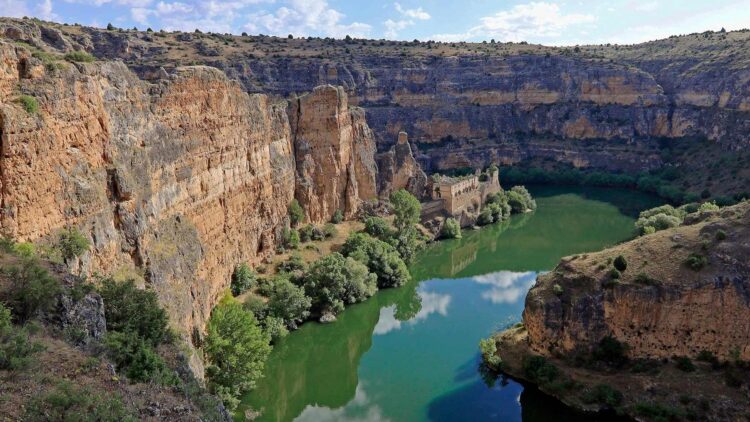 España tiene su propio 'Gran Cañón': este desconocido rincón de Castilla y León esconde rutas y vistas espectaculares 1 España tiene su propio 'Gran Cañón'