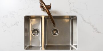 Un vaso de agua mejorará la higiene de tu cocina