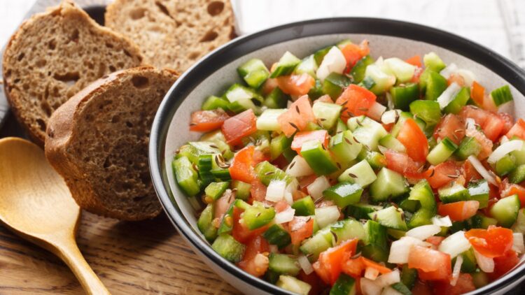 Ni gazpacho ni salmorejo: este plato desconocido de la gastronomía andaluza es la alternativa perfecta contra el calor 1 Este plato desconocido de la gastronomía andaluza es la alternativa