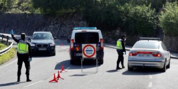 La Guardia Civil le dio el alto en carretera al ver un bulto sospechoso