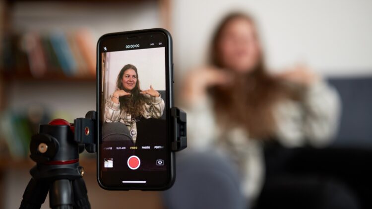 Es oficial: los influencers tendrán que cumplir esta nueva norma si no quieren enfrentarse a multas 1 Los influencers tendrán que cumplir esta nueva norma