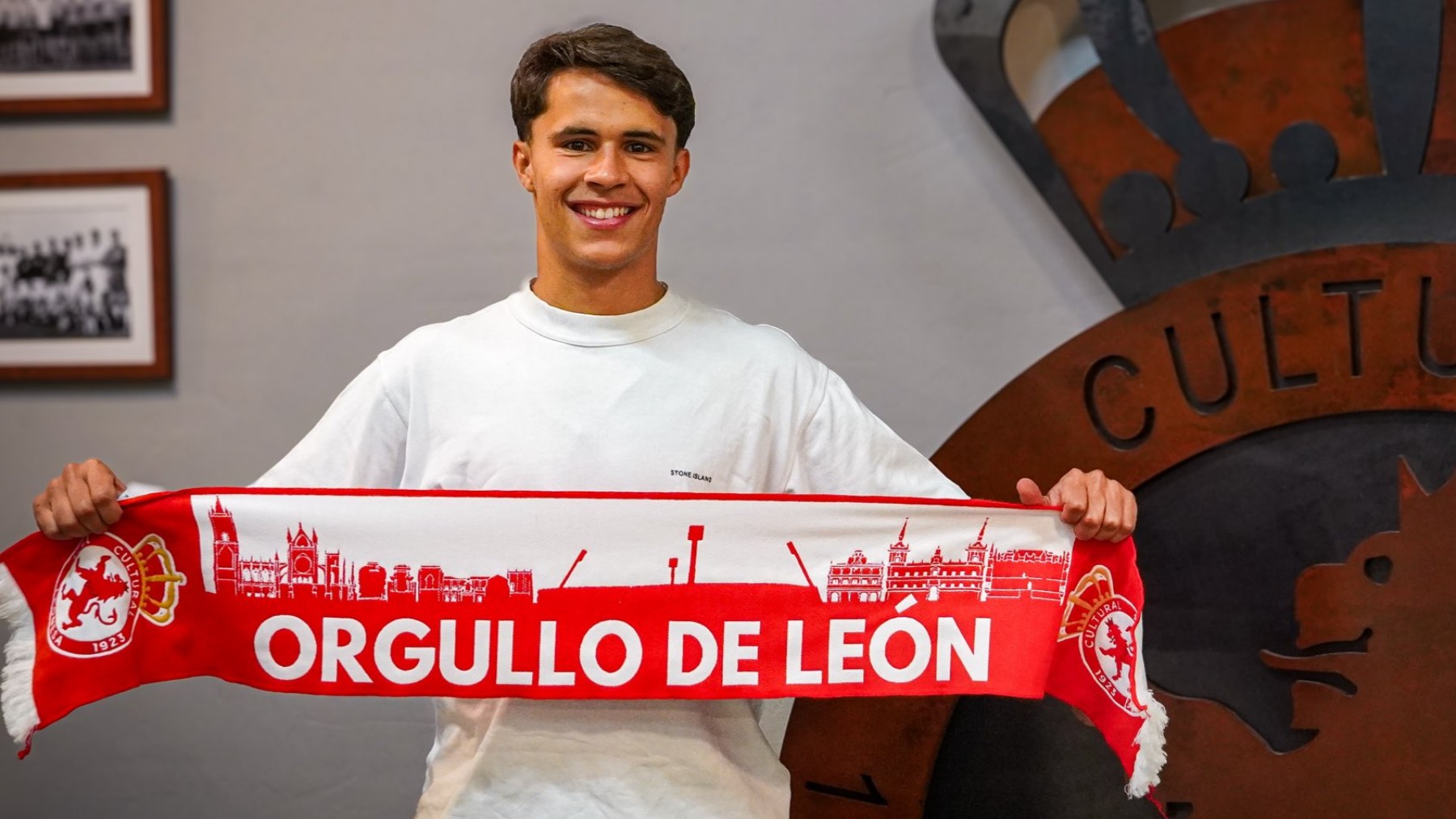 Los tres primeros fichajes de la Cultural Leonesa 2 Juan Larios, nuevo jugador de la Cultural Leonesa