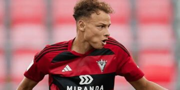 Lachuer, en su etapa en el Mirandés