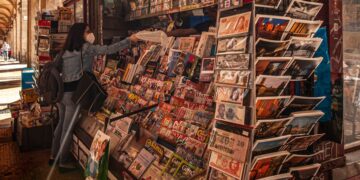 Quioscos urbanos dotándoles de cajero y conexión 5G