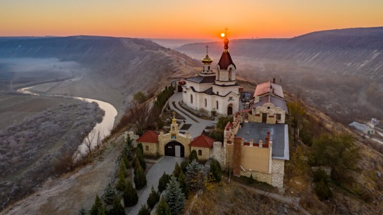 Adiós a las multitudes: este rincón de Europa se convierte en el plan perfecto con vuelos desde solo 18€ 1 Este rincón de Europa se convierte en el plan perfecto