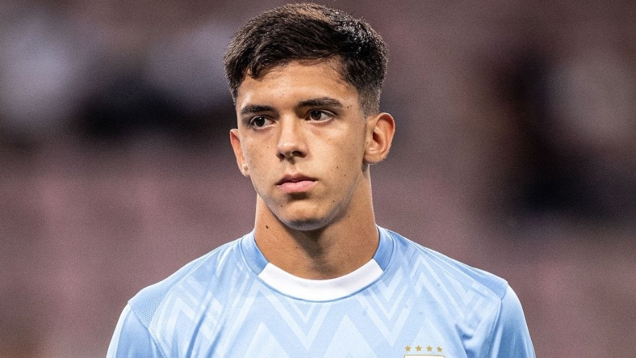 La mirada de Almada a Uruguay 2 Thiago Helguera, Uruguay