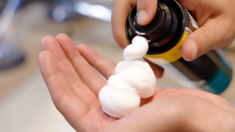 Adiós a las manchas imposibles: este nuevo método de TikTok deja los tapizados como nuevos y sin productos agresivos 1 Este nuevo método de TikTok deja los tapizados como nuevos