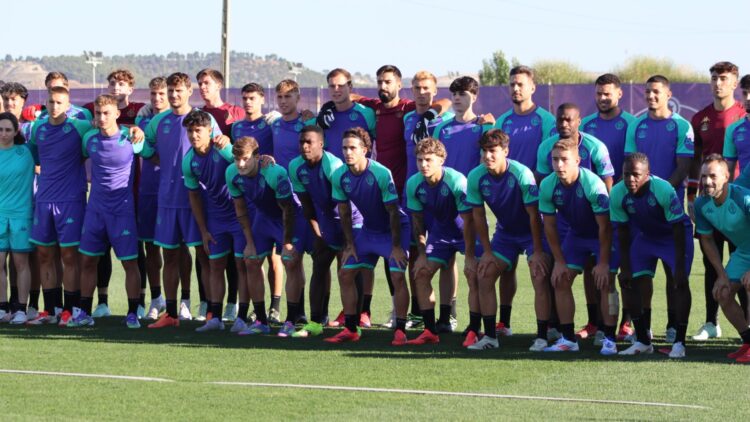 Foto de familia del inicio de la era Almada