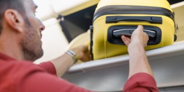 Esto es lo que te costará llevar maleta en vuelos low cost