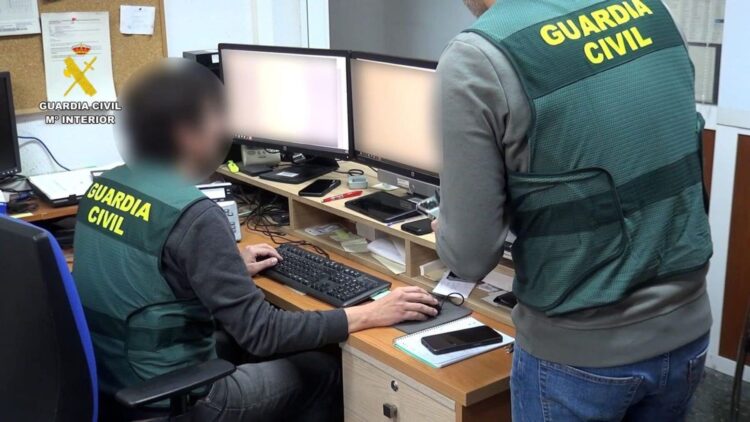 Alerta de la Guardia Civil: así son los fraudes en Instagram que prometen ganancias rápidas y acaban vaciando tu cuenta 1 Alerta de la Guardia Civil: así son los fraudes en Instagram que prometen ganancias rápidas y acaban vaciando tu cuenta