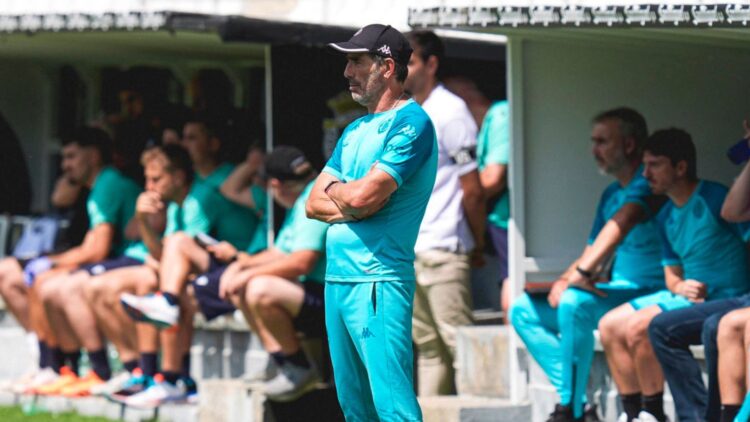 Almada: "Es lógico que sucedan ciertas situaciones" 1 Guillermo Almada, en El Plantío