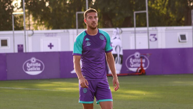 Pablo Tomeo, el primero en ser inscrito 1 Pablo Tomeo en un entrenamiento | Real Valladolid