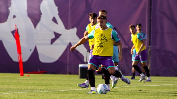 Chuki ya está inscrito de forma oficial con el primer equipo 1 Chuki en un entrenamiento del Real Valladolid