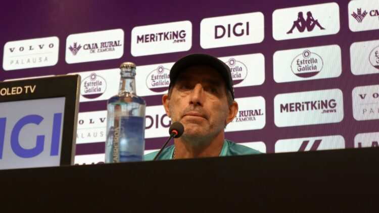 Guillermo Almada: "Cualquier deficiencia que tengamos se suplirá con ganas" 1 Guillermo Almada en rueda de prensa