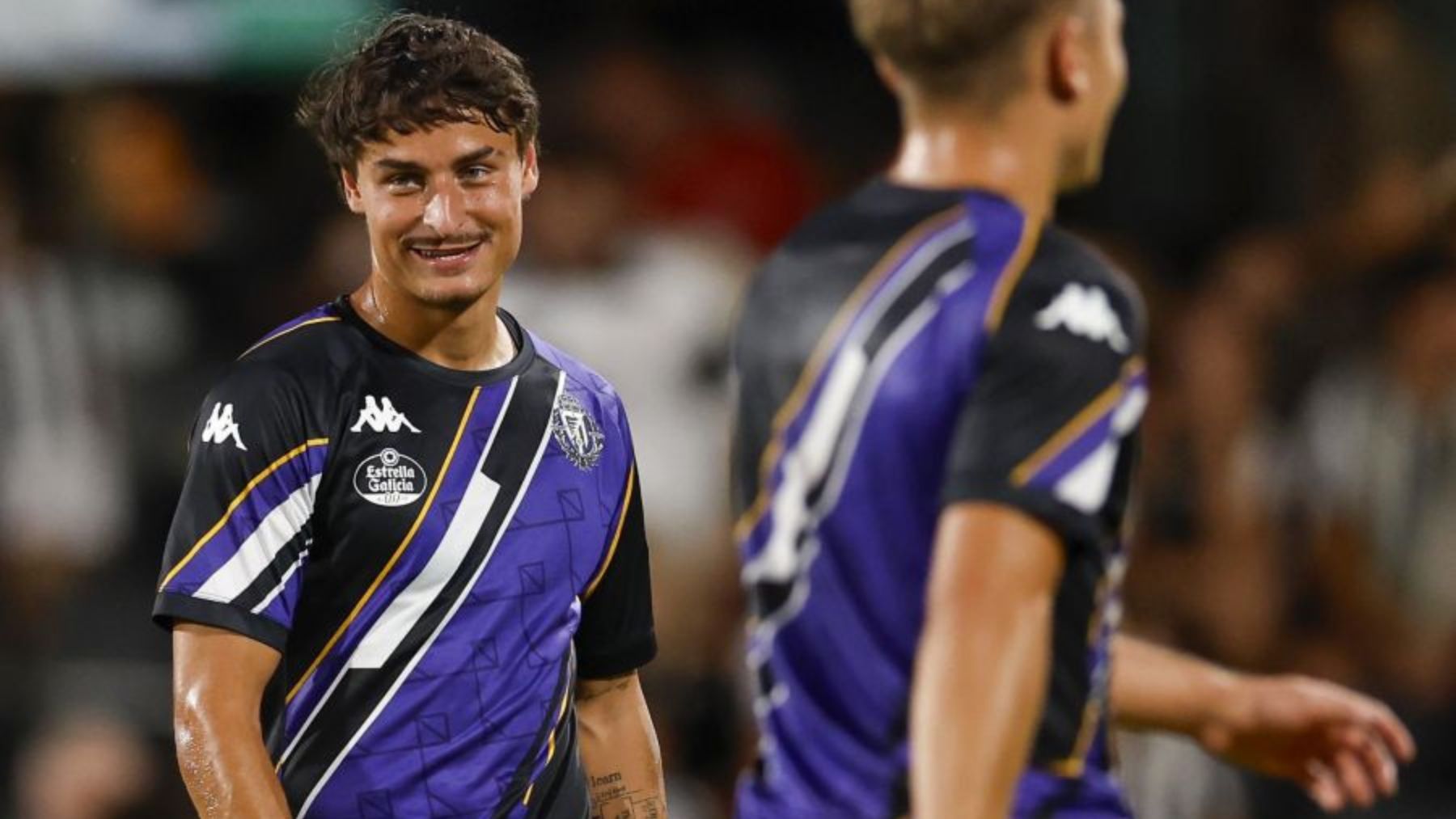 El Real Valladolid vuelve al trabajo sin novedades 2 Guille Bueno en el calentamiento del partido contra el Castellón