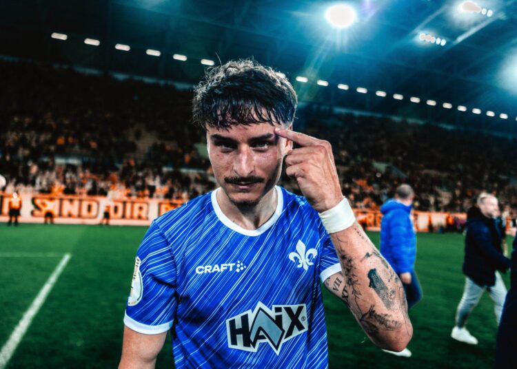 Guille Bueno cumple en la banda izquierda 2 Guille Bueno Darmstadt