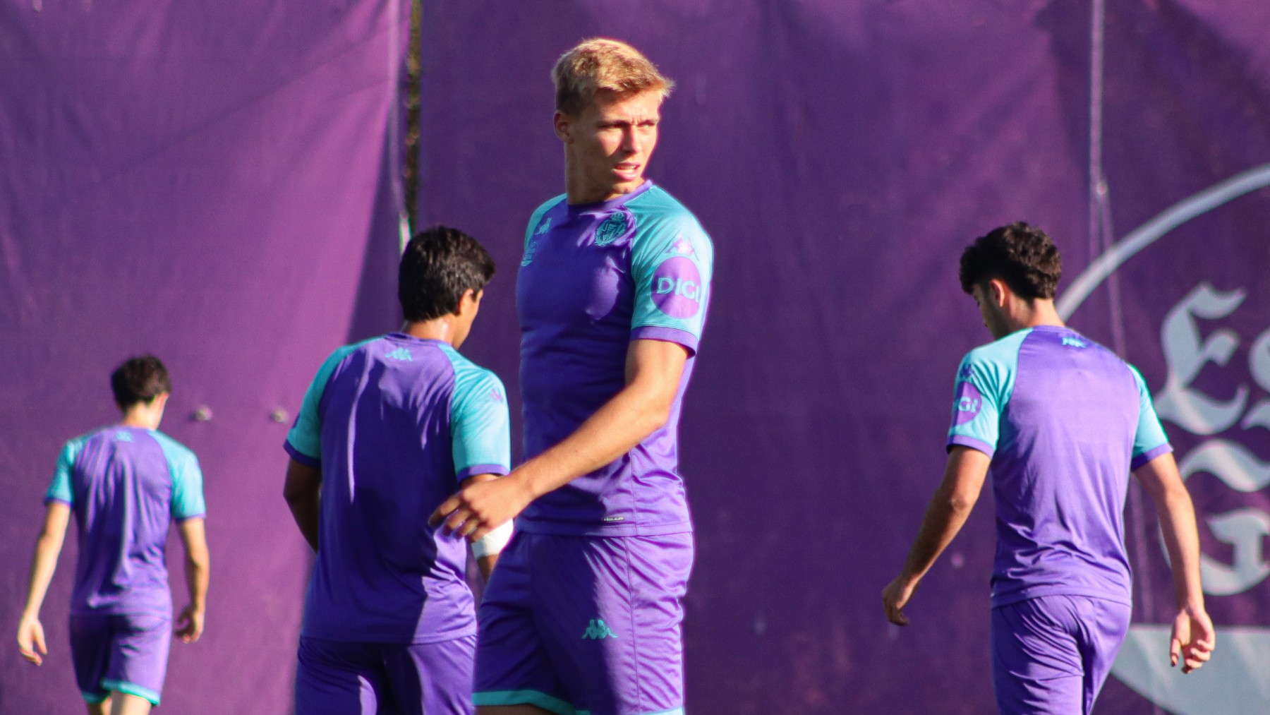 Jaouab, cerca; Amallah, lejos 4 Aranda