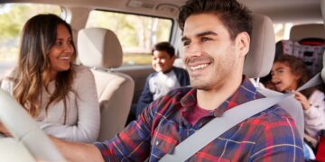 Coche, verano y niños: ármate de paciencia y sigue estos consejos para que hacer más livianos tus viajes de vacaciones