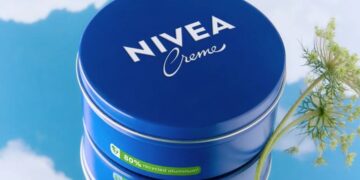 Un químico desvela si la famosa crema azul de Nivea es buena para tu rostro o no