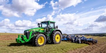 El sorprendente hallazgo de un agricultor mientras araba el campo