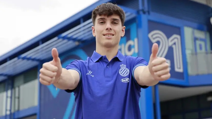 Hinojo cierra el lateral izquierdo de la Cultural 2 Roger Hinojo