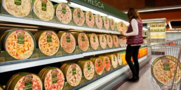 Esta pizza de Mercadona sabe a alta cocina, cuesta menos de 3 euros y es su nuevo éxito viral