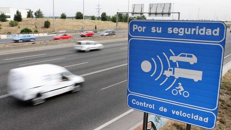 Ni en Madrid ni en Barcelona: este es el lugar en el que se encuentra el radar de autovía que más multa de España 1 Lugar en el que se encuentra el radar de autovía que más multa de España
