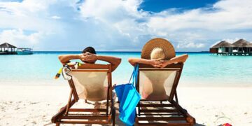 Lo que te puede pasar si te vas de vacaciones estando de baja laboral