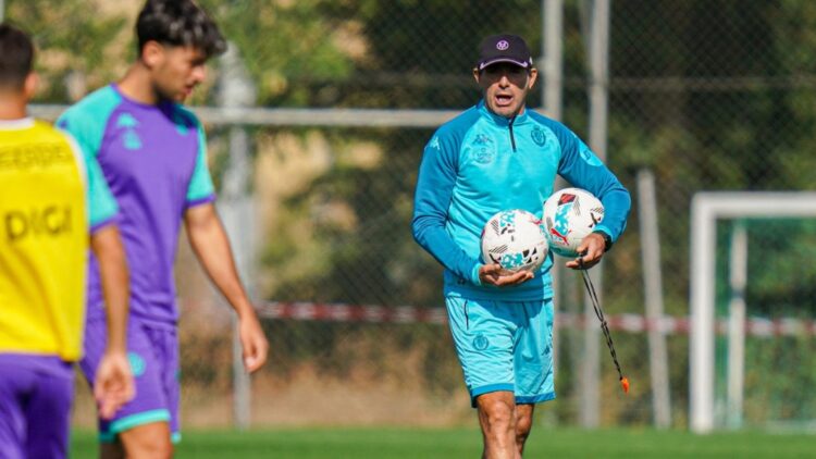Guillermo Almada: "Javi Sánchez va a estar en la convocatoria" 1 Guillermo Almada en un entrenamiento