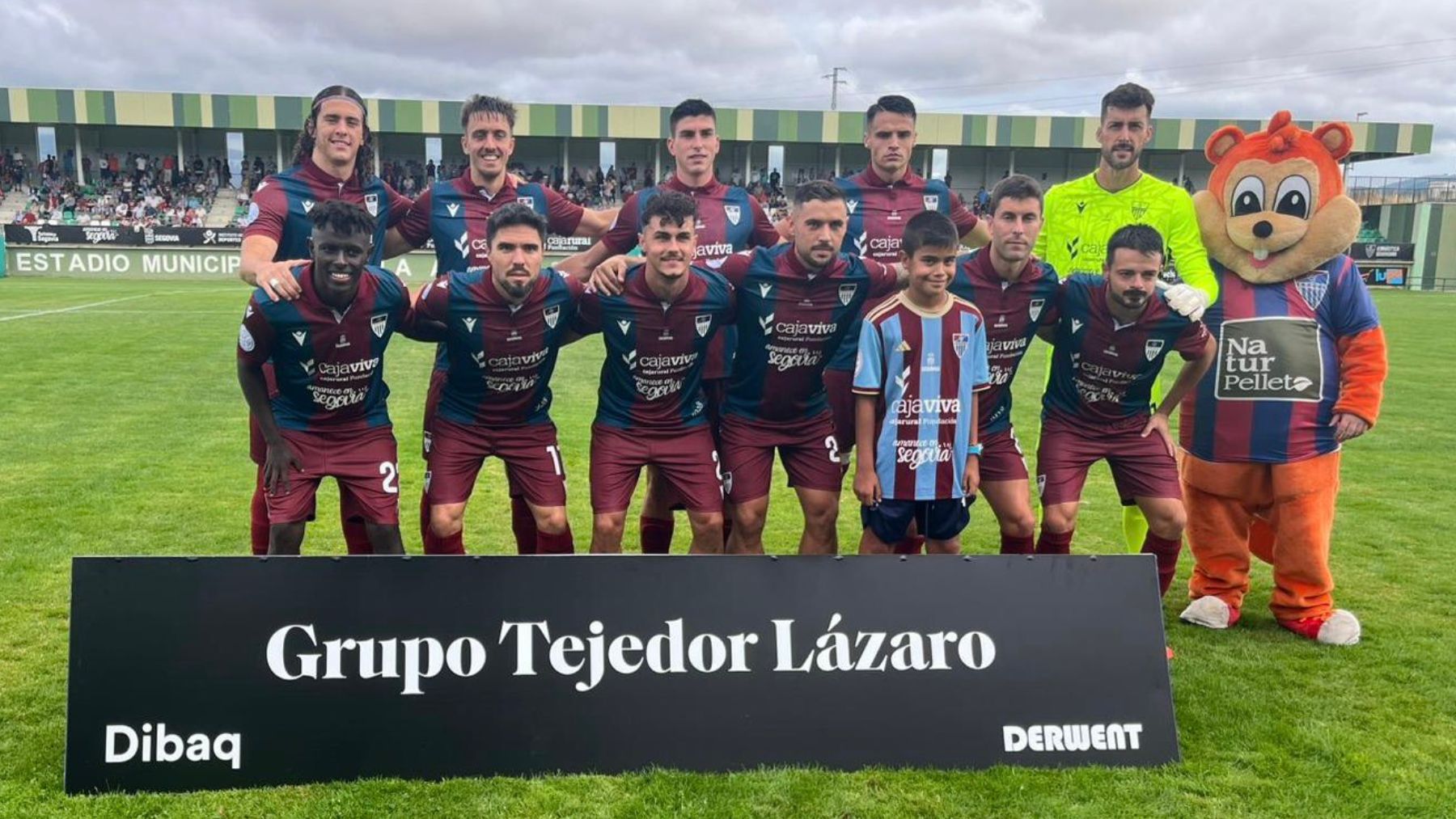 Iker Pérez regresa a Los Anexos con otros colores 2 Once de la Gimnástica Segoviana, con Iker Pérez como titular