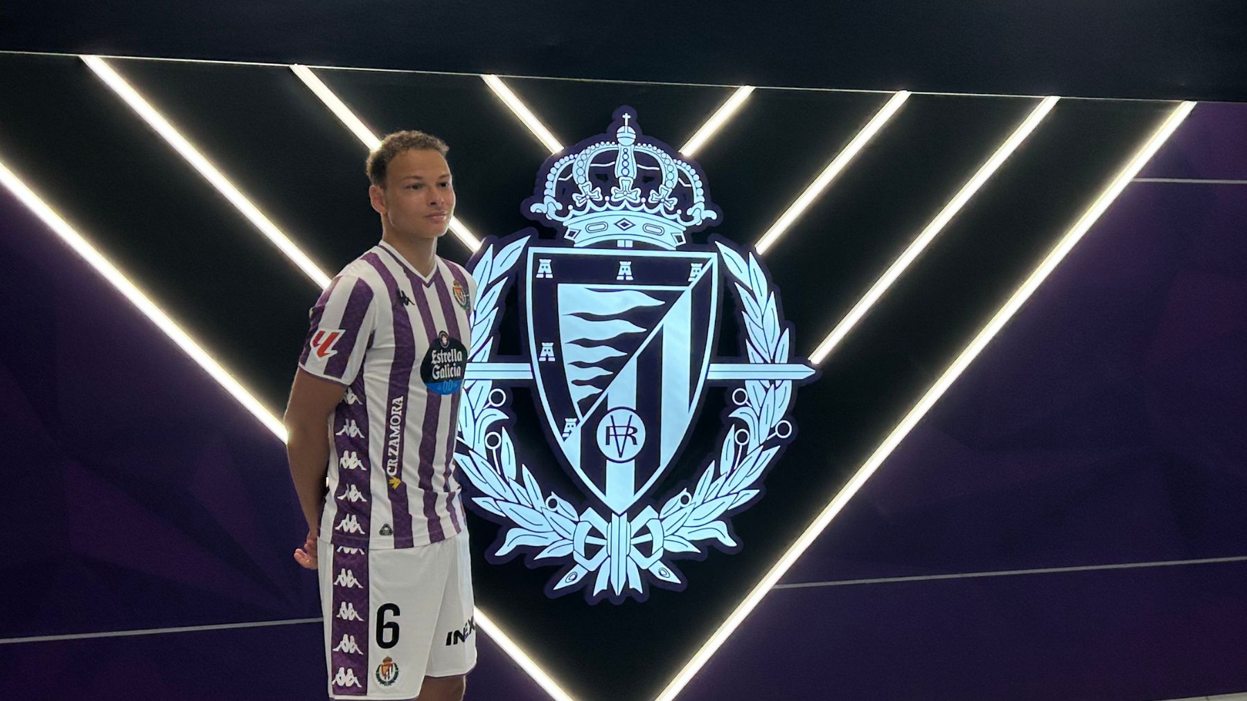 Lachuer, en su presentación con el Real Valladolid