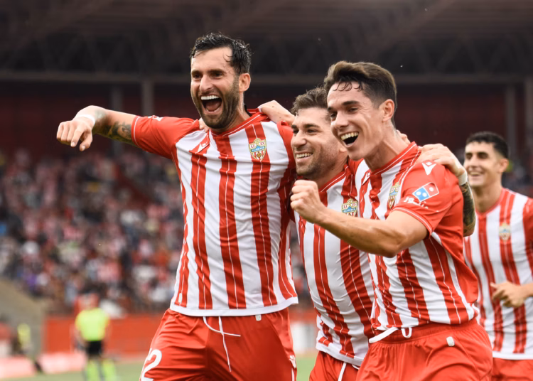 La Pizarra de Blanquivioletas | UD Almería 3 Almeria