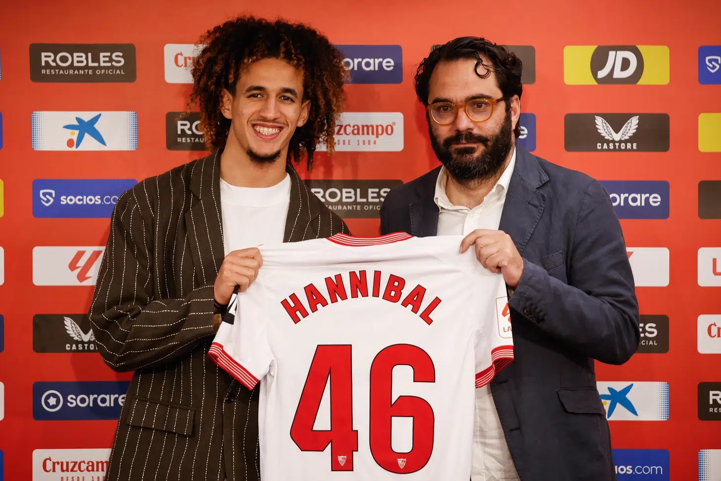 El Real Valladolid se guarda una ficha de filial para el final de mercado 2 Víctor Orta con Hannibal