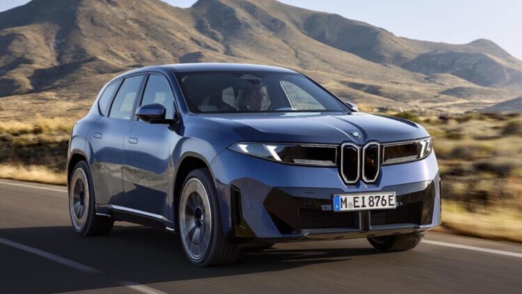 Es oficial: BMW rediseña su icónico logo y así es como lucirá en sus coches a partir de ahora 1 Es oficial: BMW rediseña su icónico logo