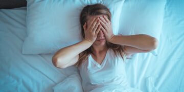 Lo que cenas puede ser la causa de tus malas noches