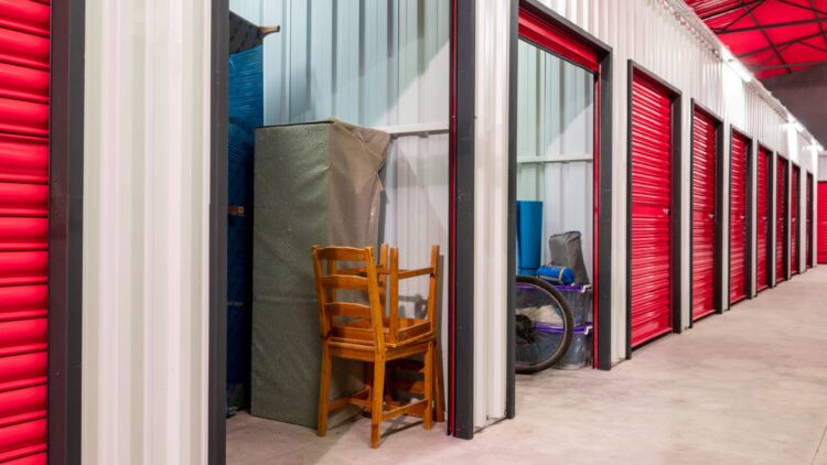 Ni muebles ni periódicos viejos: esta fue la tremenda sorpresa que se llevó tras comprar un contenedor cerrado 1 Tremenda sorpresa que se llevó tras comprar un contenedor cerrado