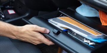 La DGT lo confirma: estos son los papeles que, sí o sí, debes llevar