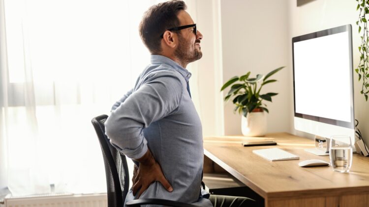 Cuando tu madre te decía "ponte recto" tenía razón: estos son los mejores consejos para acabar con el dolor de espalda 1 Los mejores consejos para acabar con el dolor de espalda